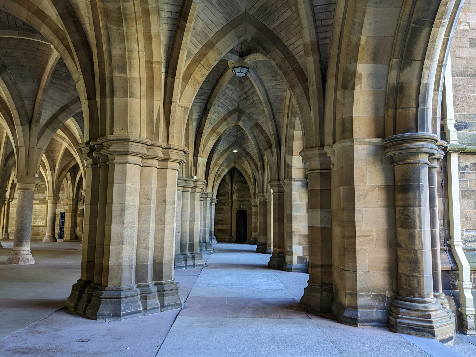 Vaulted stone arches in the University of Glasgow cloisters